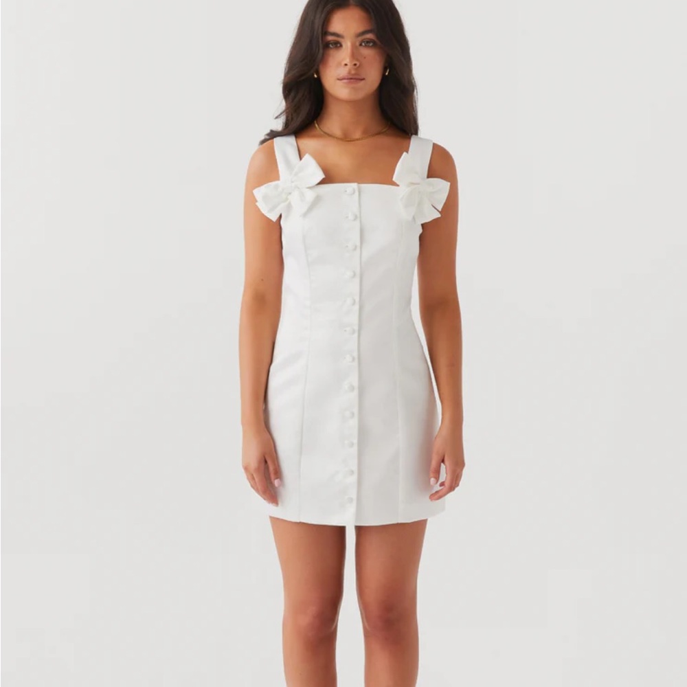 NWT PEPPERMAYO- Brielle Bow Satin Mini Dress - White size 8 - Picture 3 of 8